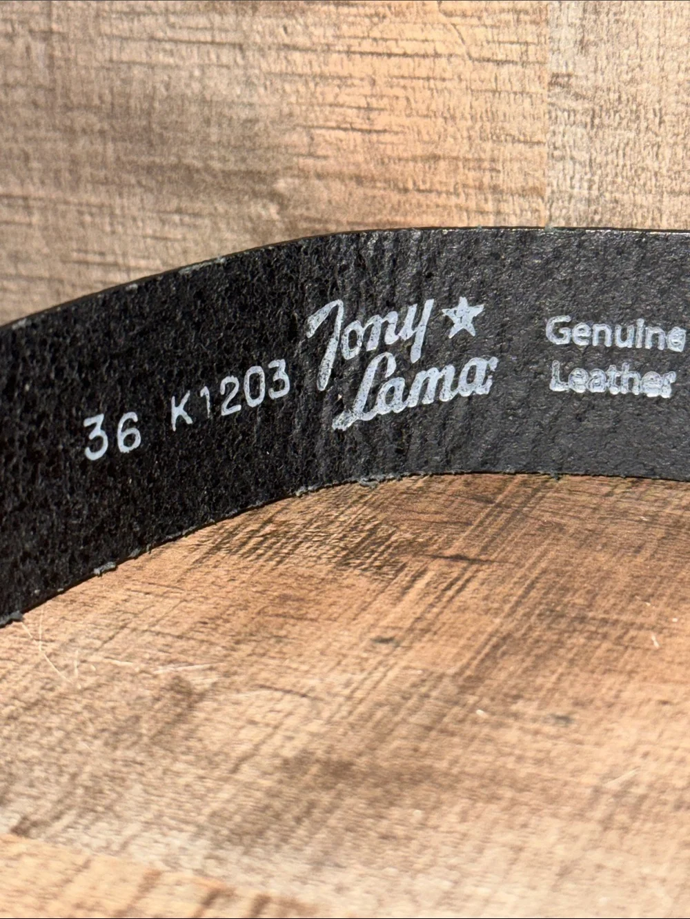 TONY LAMA Classic Black Leather Belt with Silver Buckle-size 36